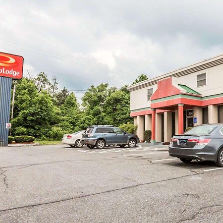 Econo Lodge Stewart International Airport New Windsor Eksteriør bilde