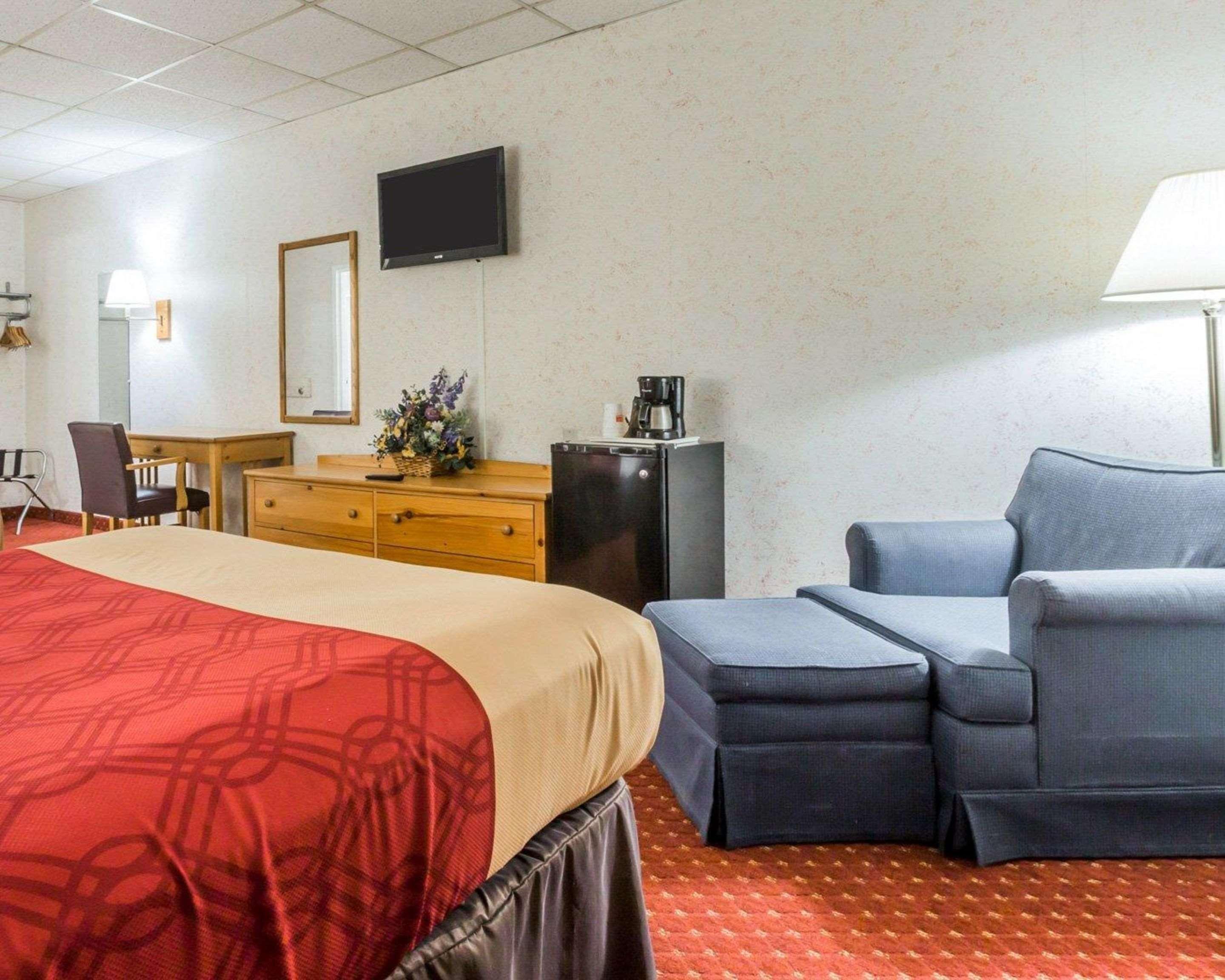 Econo Lodge Stewart International Airport New Windsor Eksteriør bilde