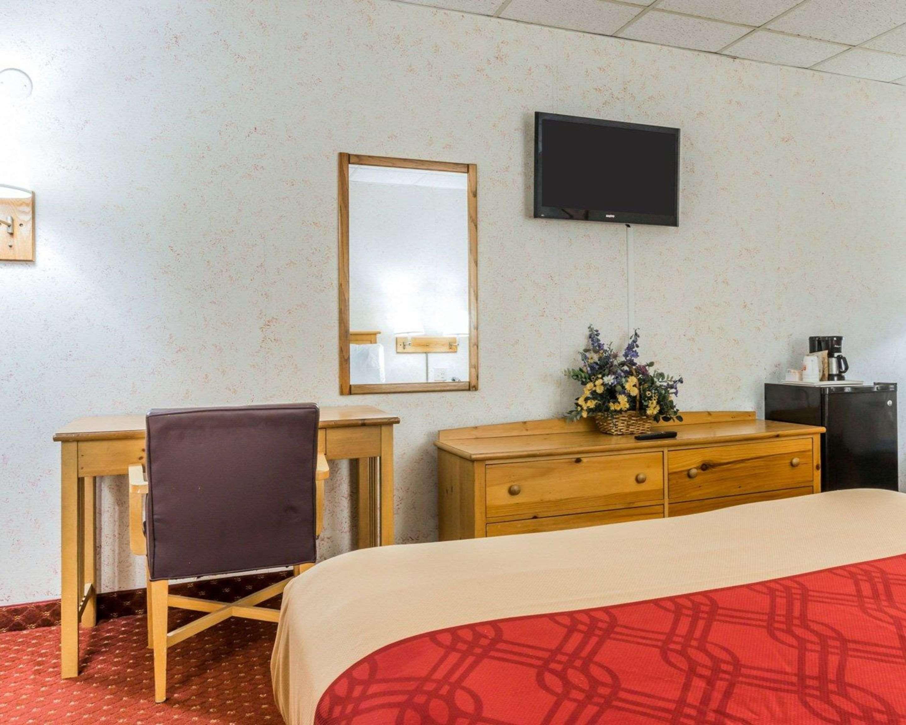 Econo Lodge Stewart International Airport New Windsor Eksteriør bilde